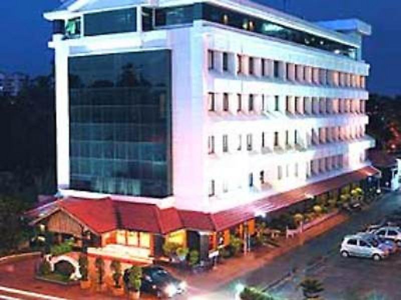 Hotel The Renai Cochin à Kochi Extérieur photo