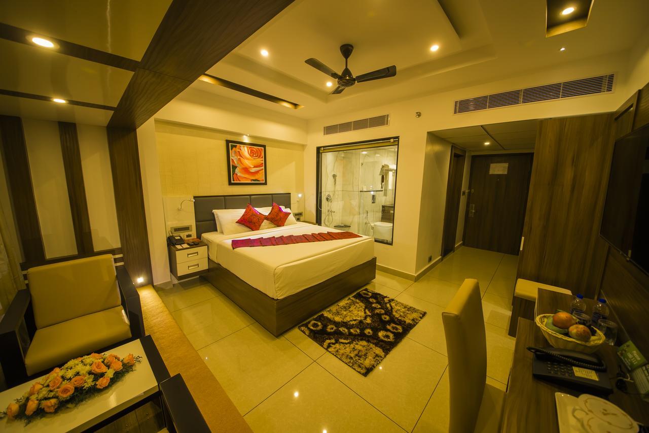Hotel The Renai Cochin à Kochi Extérieur photo
