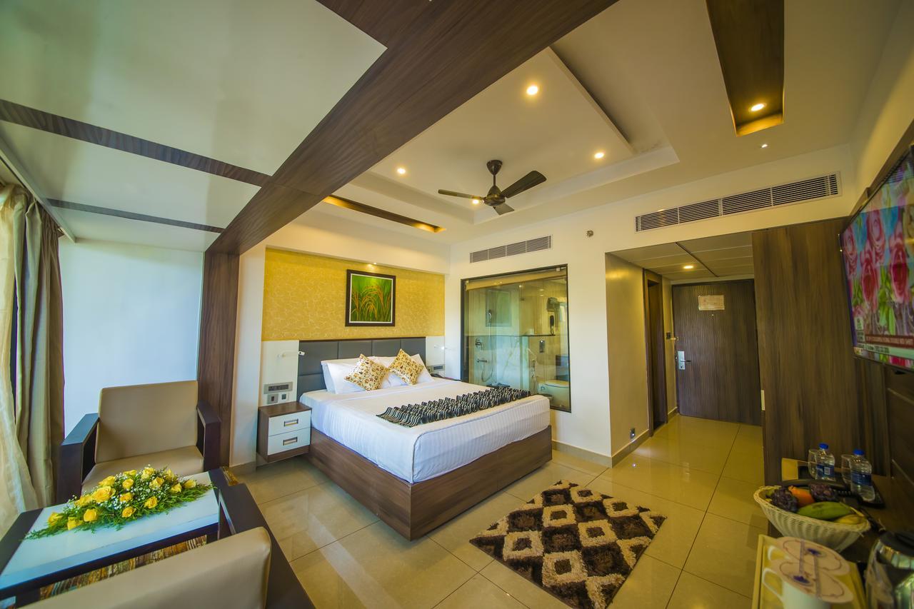 Hotel The Renai Cochin à Kochi Extérieur photo