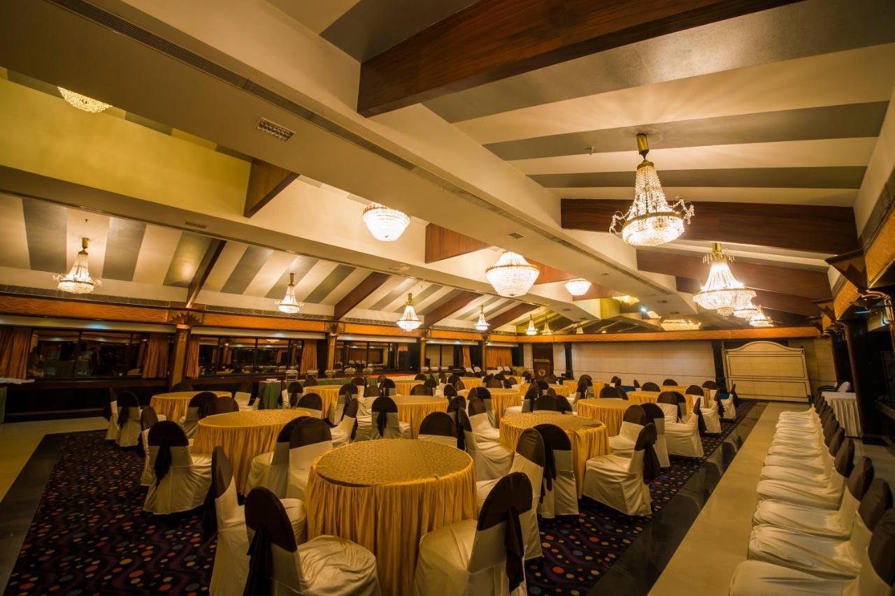 Hotel The Renai Cochin à Kochi Extérieur photo