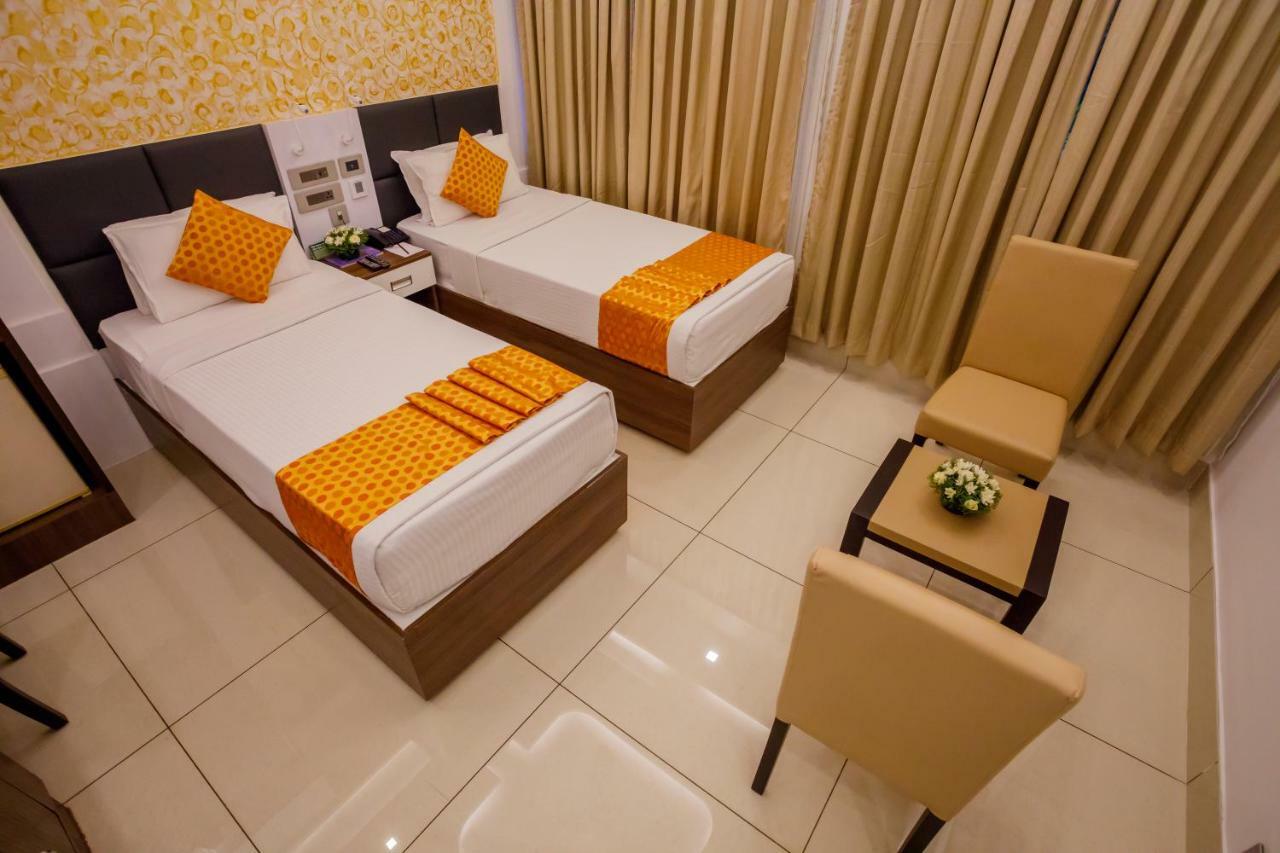 Hotel The Renai Cochin à Kochi Extérieur photo