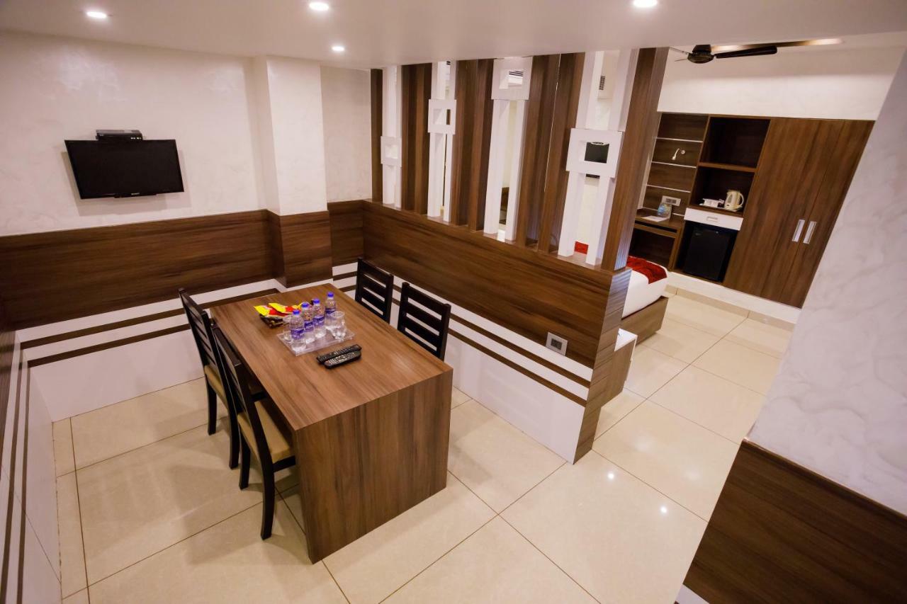 Hotel The Renai Cochin à Kochi Extérieur photo