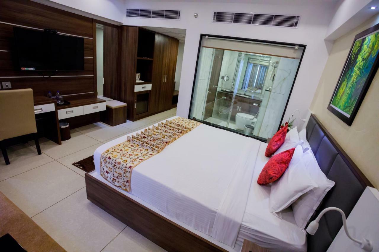 Hotel The Renai Cochin à Kochi Extérieur photo