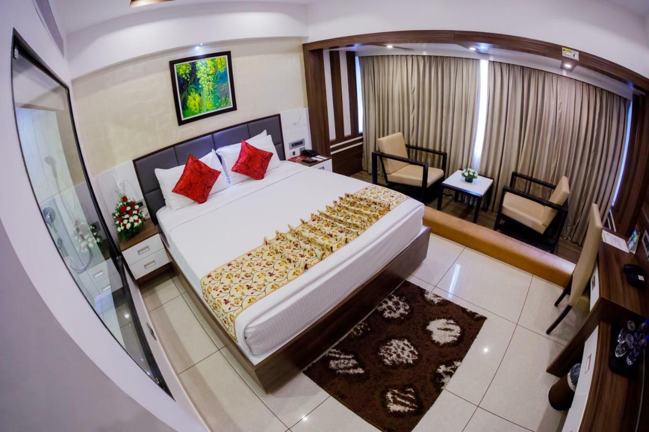 Hotel The Renai Cochin à Kochi Extérieur photo