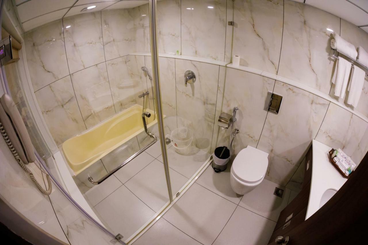 Hotel The Renai Cochin à Kochi Extérieur photo